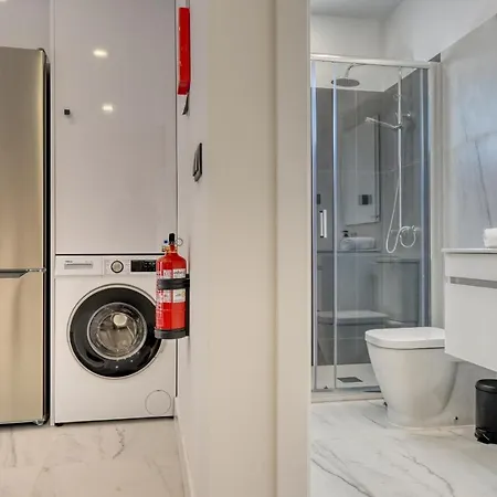 Beco Santa Emilia 2f, A In Madeira *