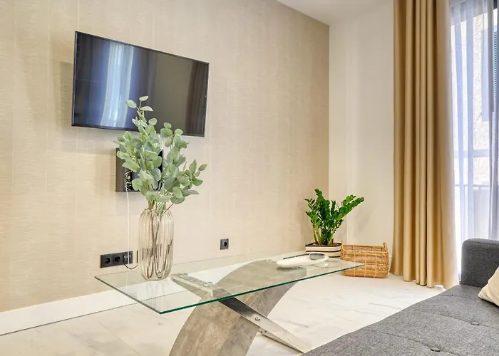 Beco Santa Emilia 2f, A In Madeira *