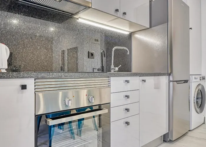 Beco Santa Emilia 2f, A In Madeira