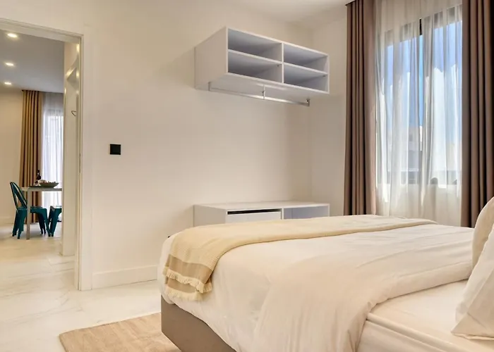 Beco Santa Emilia 2f, A In Madeira דירה פונשל