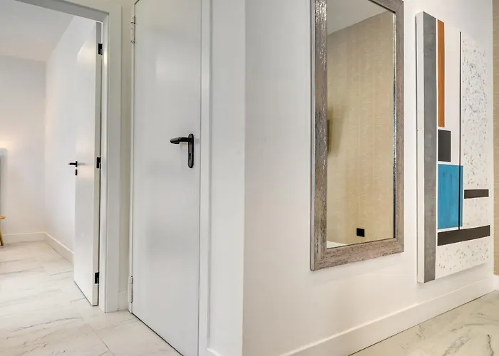 Beco Santa Emilia 2f, A In Madeira דירה פונשל