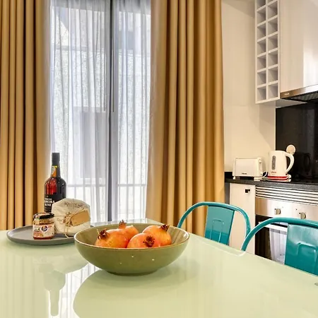 Beco Santa Emilia 2f, A In Madeira *