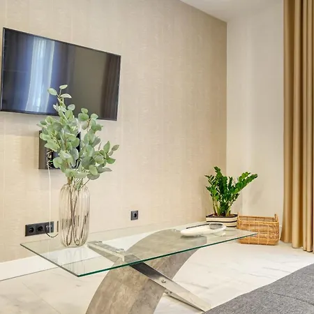 Beco Santa Emilia 2f, A In Madeira *